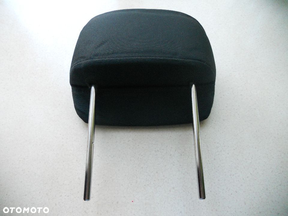 ISUZU D-max ZAGŁÓWEK TYŁ - 2