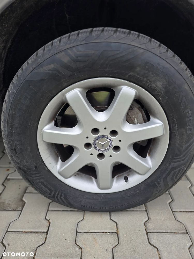 Mercedes-Benz ML - 14