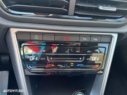 Volkswagen T-Roc - 15