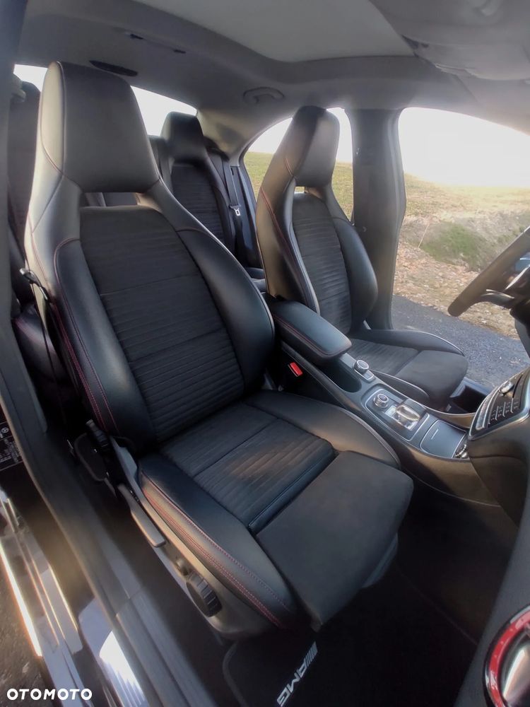 Mercedes-Benz CLA AMG 45 4-Matic - 13