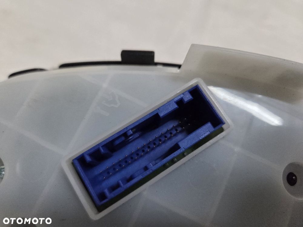 LICZNIK ZEGARY OPEL  ZAFIRA C EUROPA 13460583 - 9