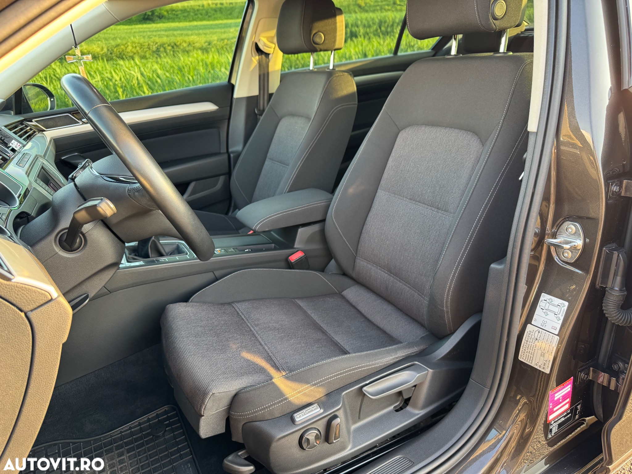 Volkswagen Passat 2.0 TDI Comfortline - 11
