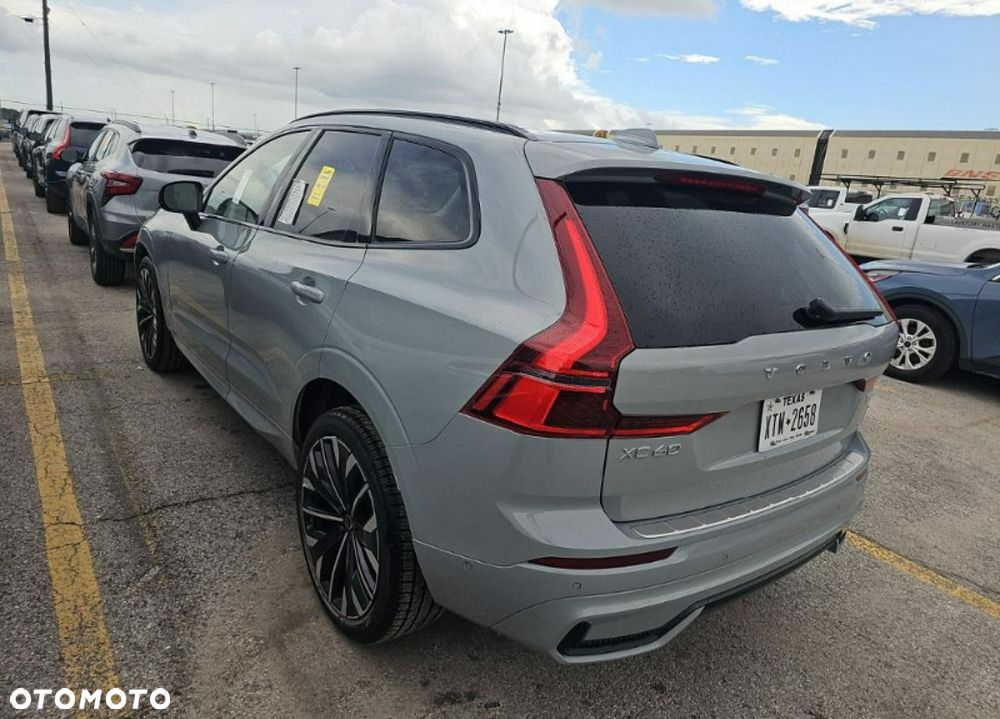 Volvo XC 60 B5 B AWD Ultra Dark - 5