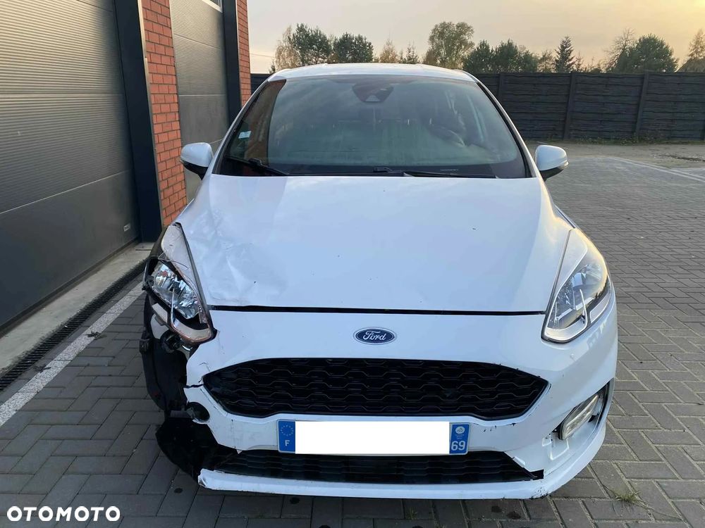 Ford Fiesta 1.5 TDCi S&S ST-LINE X - 24