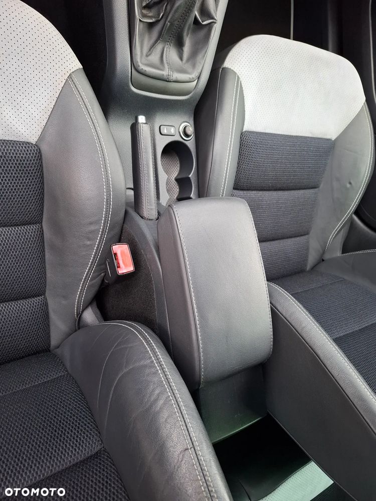 Skoda Octavia 2.0 TDI CR DPF RS - 33