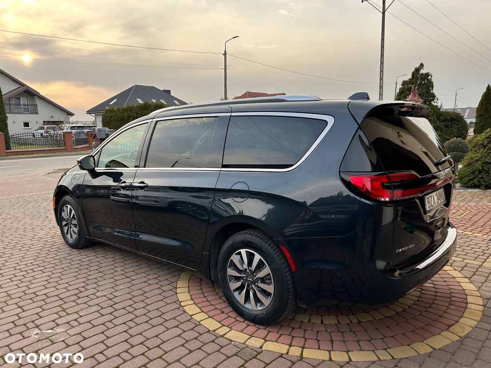 Chrysler Pacifica - 8