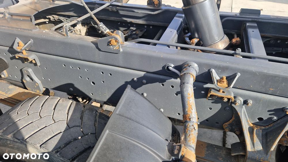 Mercedes-Benz Axor 1823 - 15