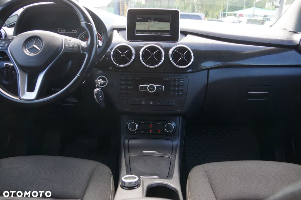 Mercedes-Benz Klasa B 220 4-Matic - 13