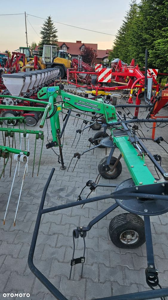 Pottinger EuroTop 651A Multitast Zgrabiarka karuzelowa Stoll R 1400 S - 18