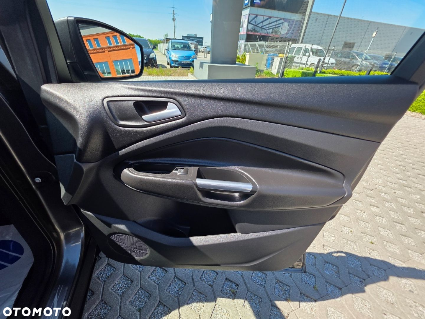 Ford Kuga - 25