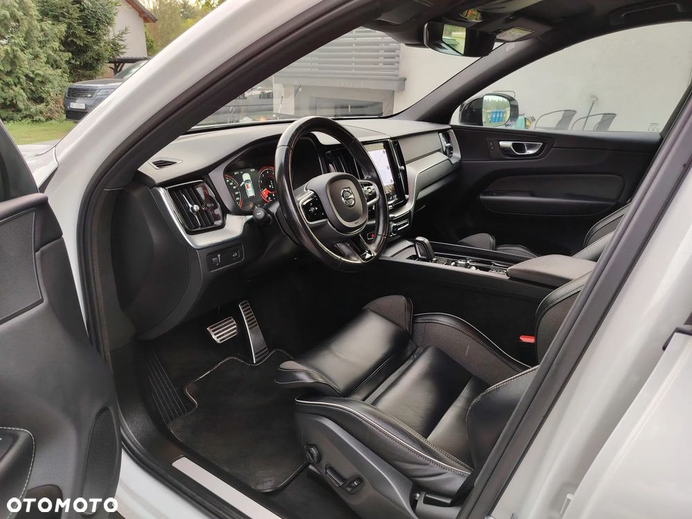 Volvo XC 60 B4 B R-Design - 15