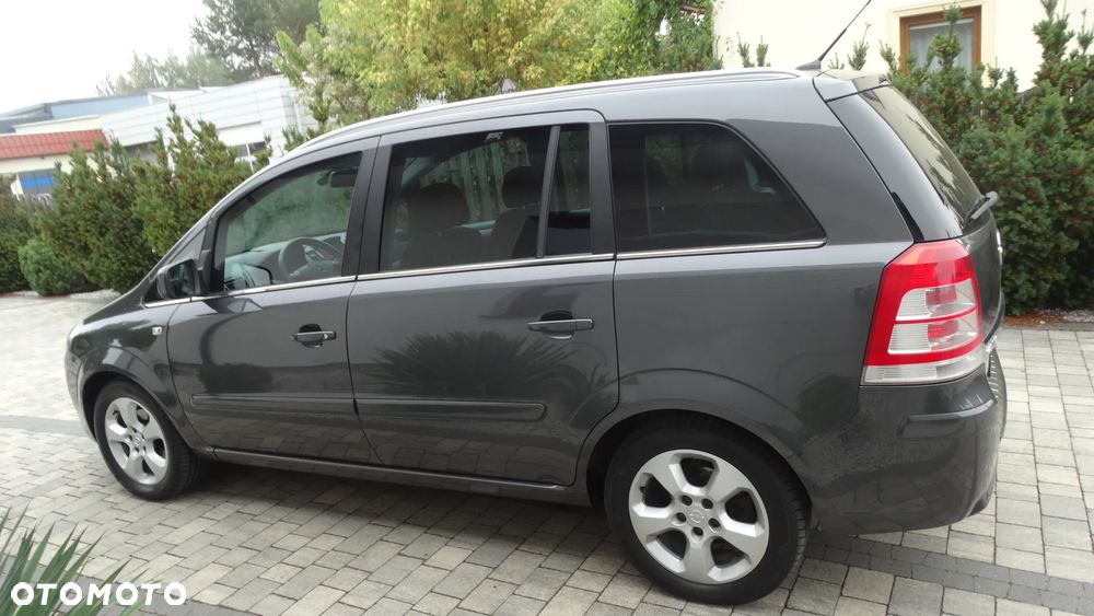 Opel Zafira - 8