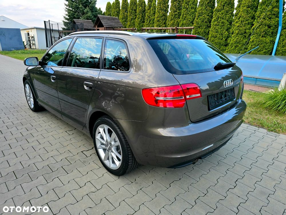 Audi A3 Sportback 2.0 TDI Ambiente - 25