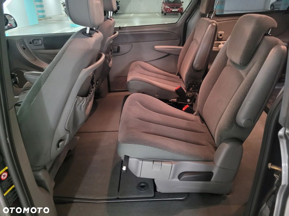 Chrysler Grand Voyager 2.8 CRD SE S&G - 8