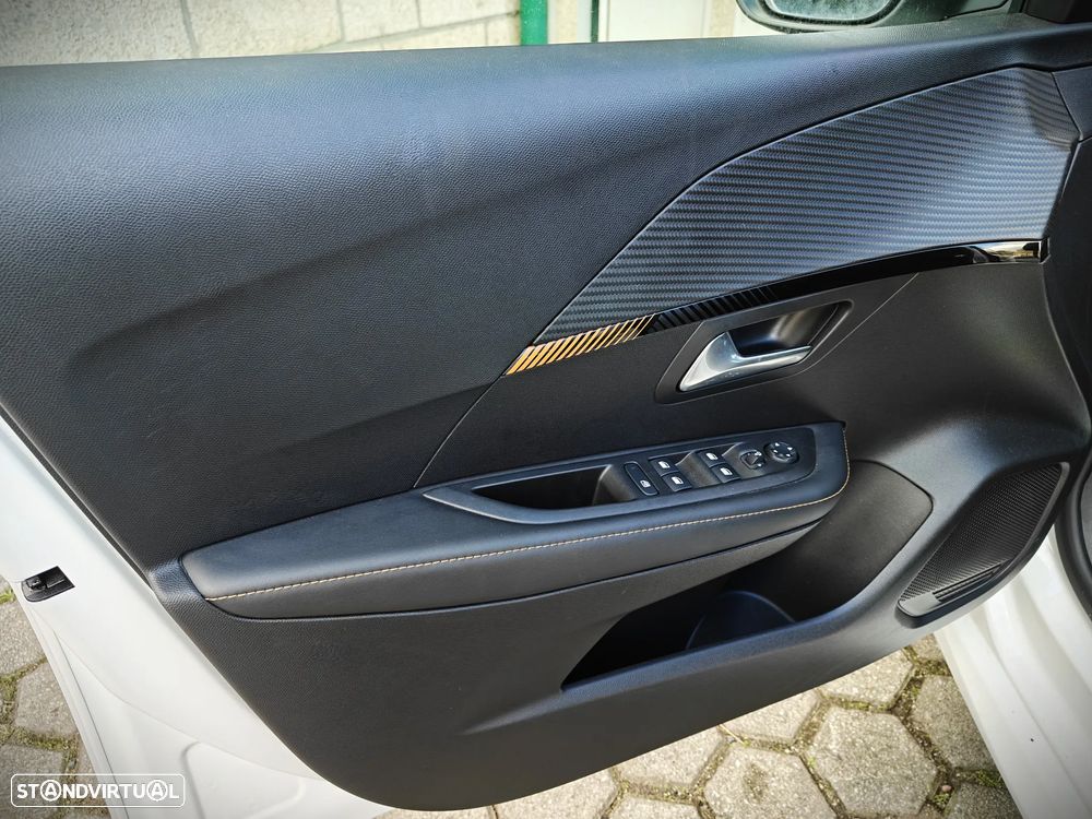 Peugeot 208 PureTech 100 Allure Pack - 23