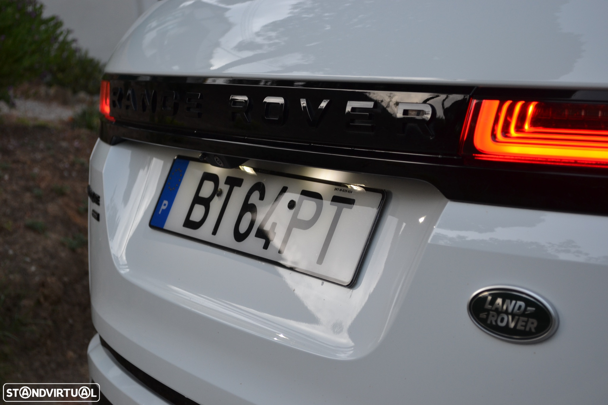 Land Rover Range Rover Evoque 1.5 P300e AWD SE Auto - 8