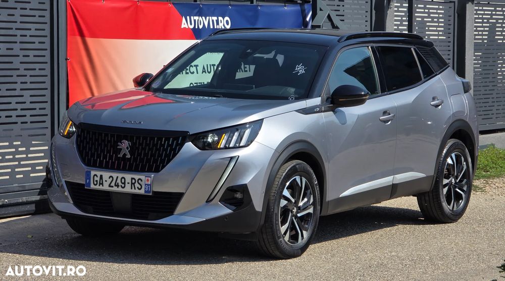 Peugeot 2008 PureTech 130 EAT8 GT - 10