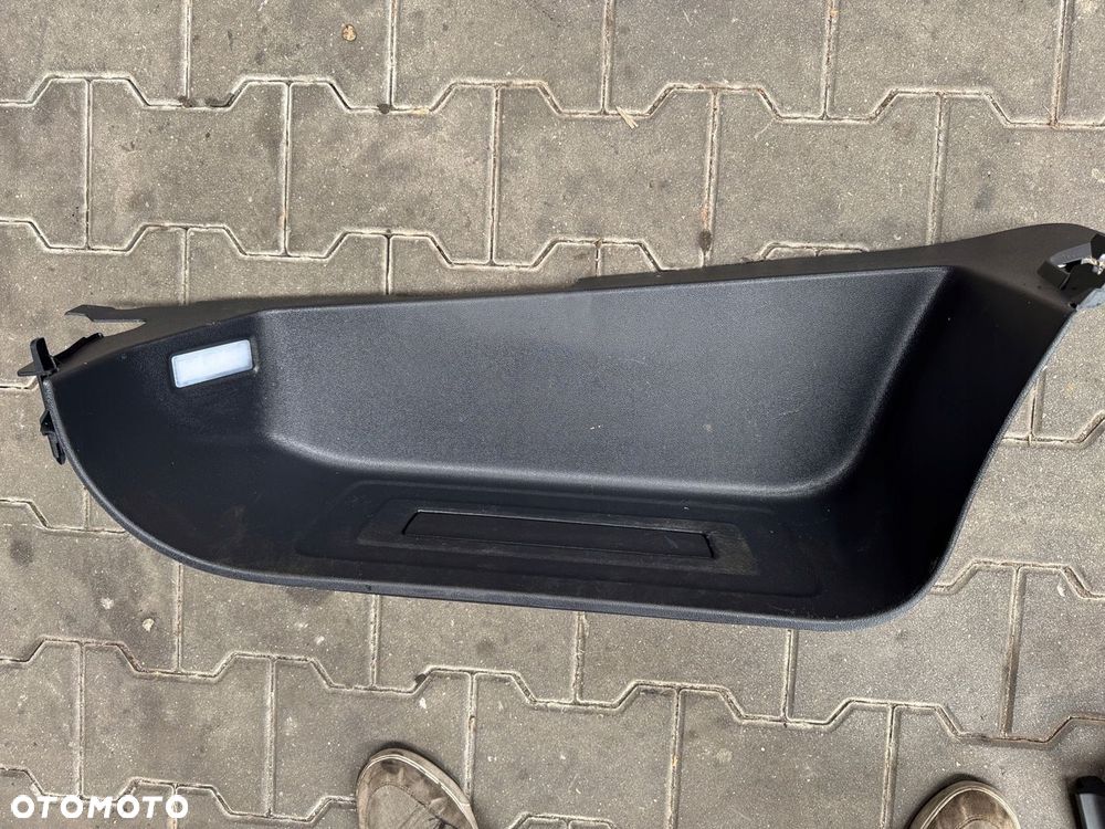 Próg plastikowy prawy Ford Custom mk2 24r PZ31-B13200-AD - 1