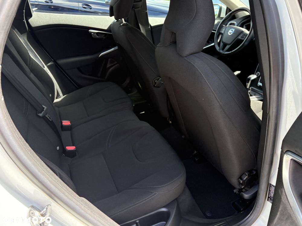 Volvo V40 D2 Kinetic - 6