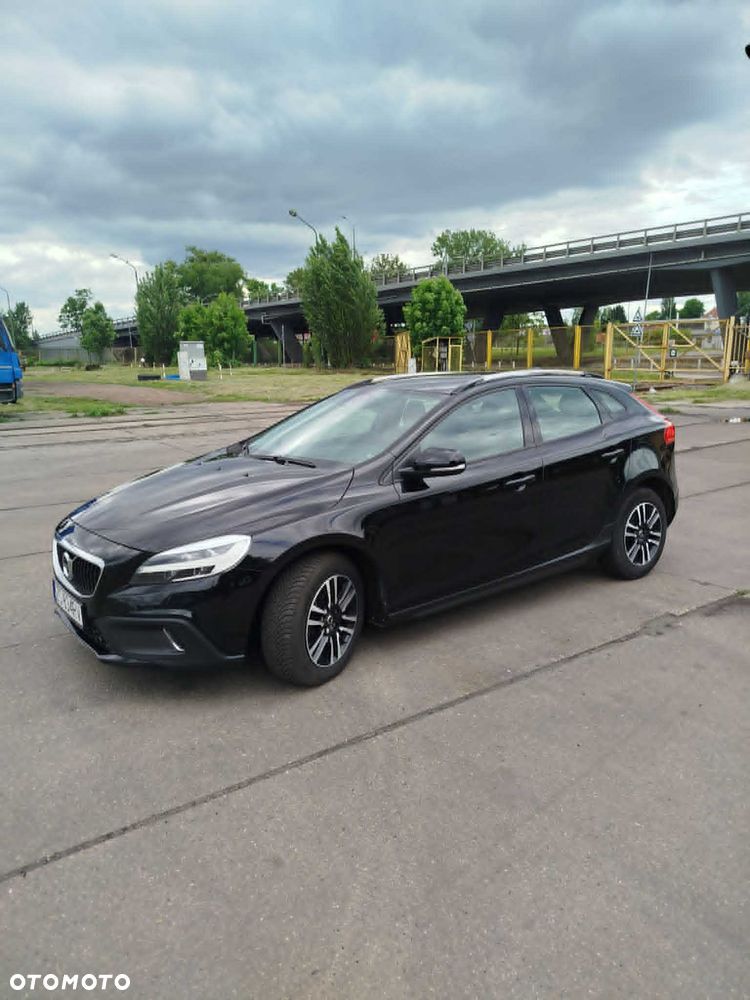 Volvo V40 Cross Country - 1