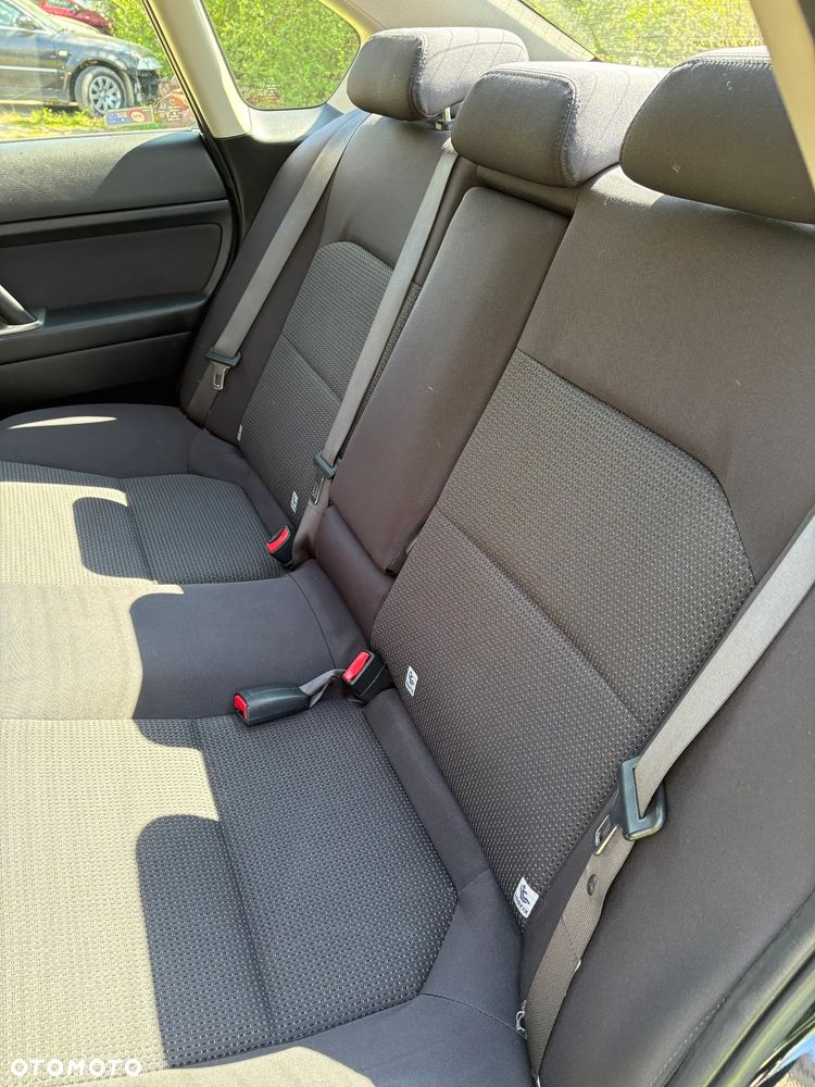 Subaru Legacy 2.0R Trend - 23
