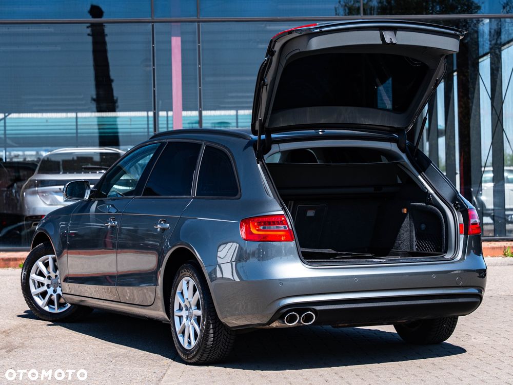 Audi A4 Avant 2.0 TDI DPF clean diesel multitronic Attraction - 11