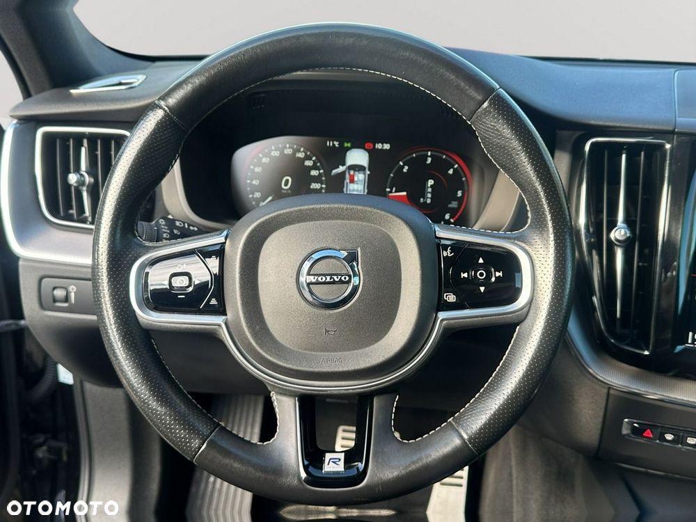 Volvo XC 60 D4 AWD R-Design - 16