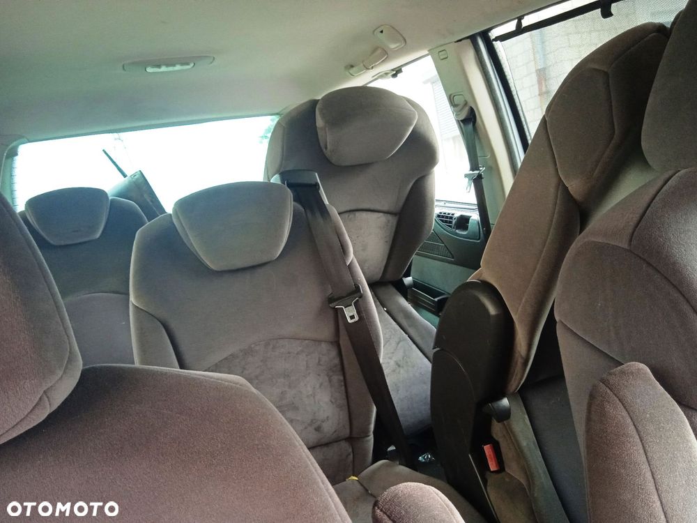 Na części Citroen C8 2.2 D EZR 4HW maska zderzak drzwi klapa szyba fotel kanapa lusterko lampa - 10