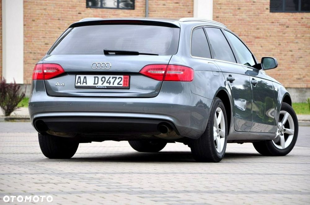 Audi A4 Avant - 11
