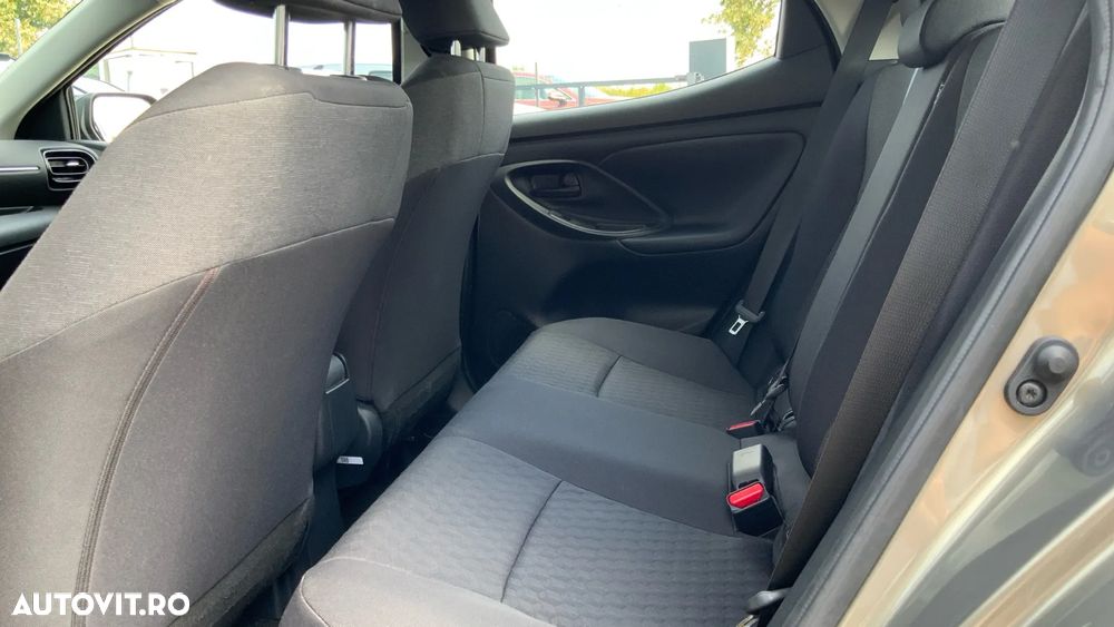 Toyota Yaris 1.5 VVT-i HSD Dynamic Plus - 14