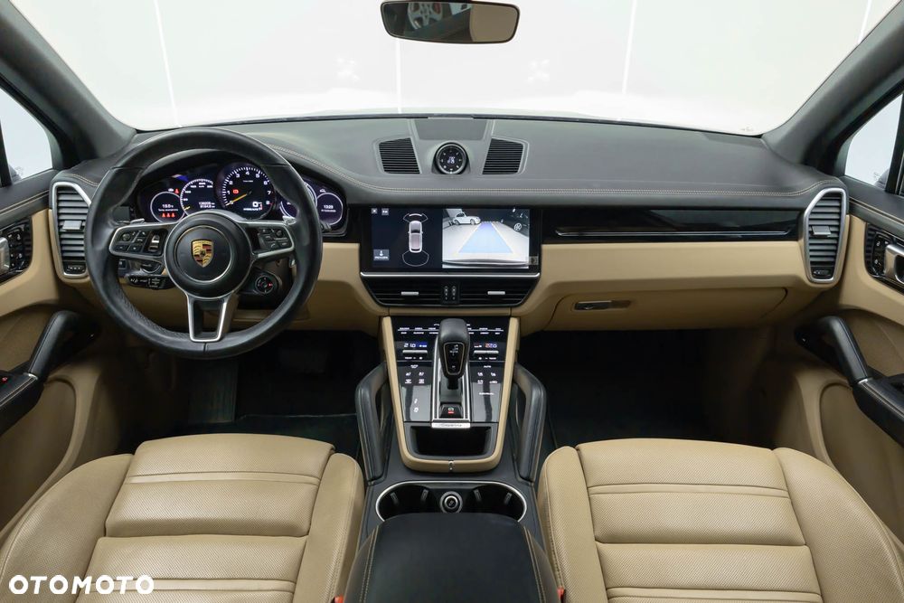 Porsche Cayenne - 13