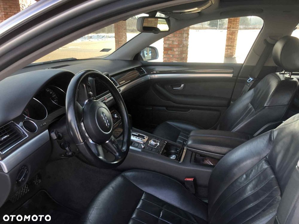 Audi A8 - 7