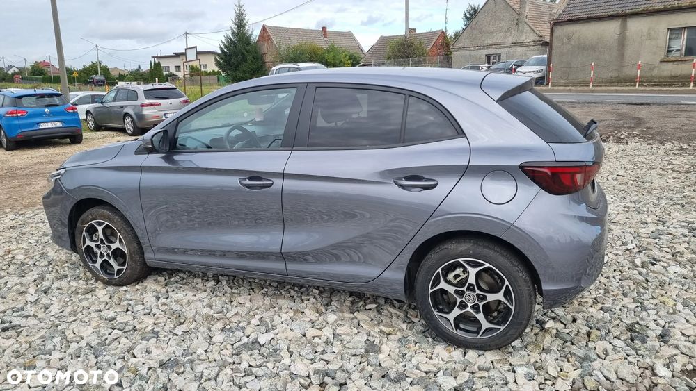 MG MG3 3 Hybrid+ Luxury - 8