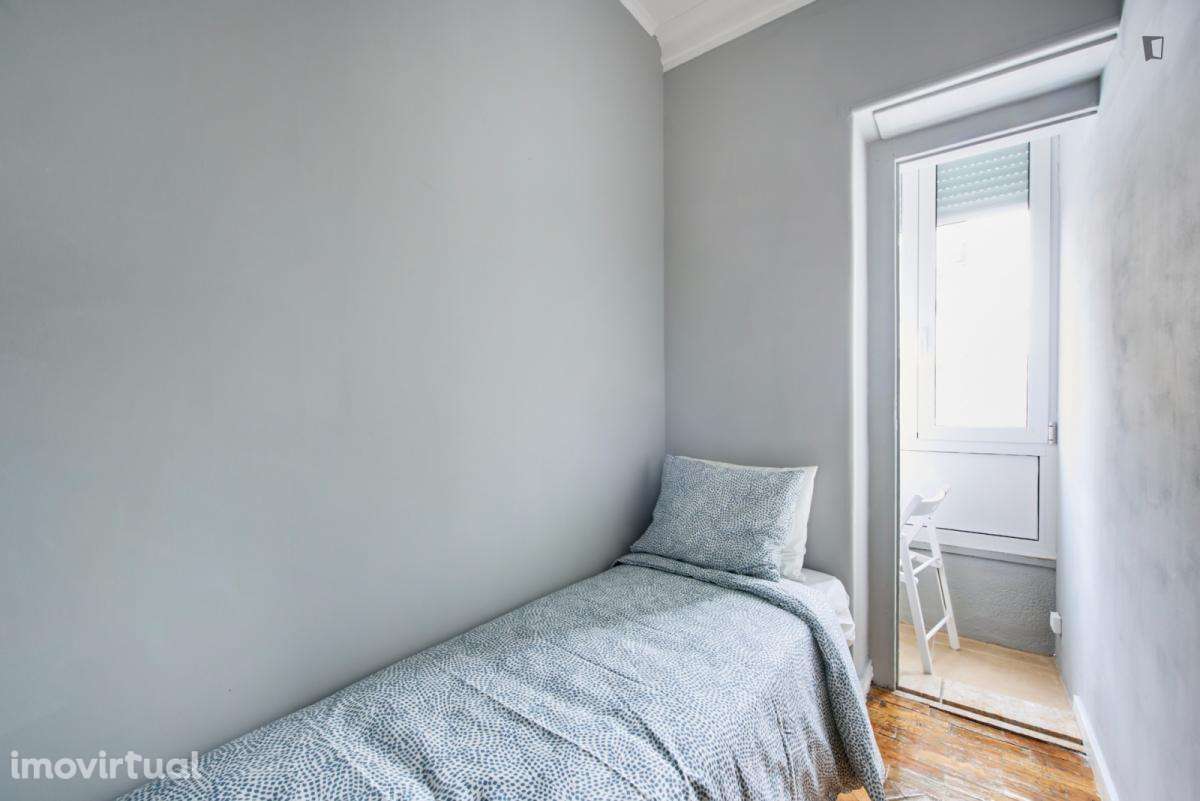 Quarto - localizado em Amadora Lisbon - Grande imagem: 3/29