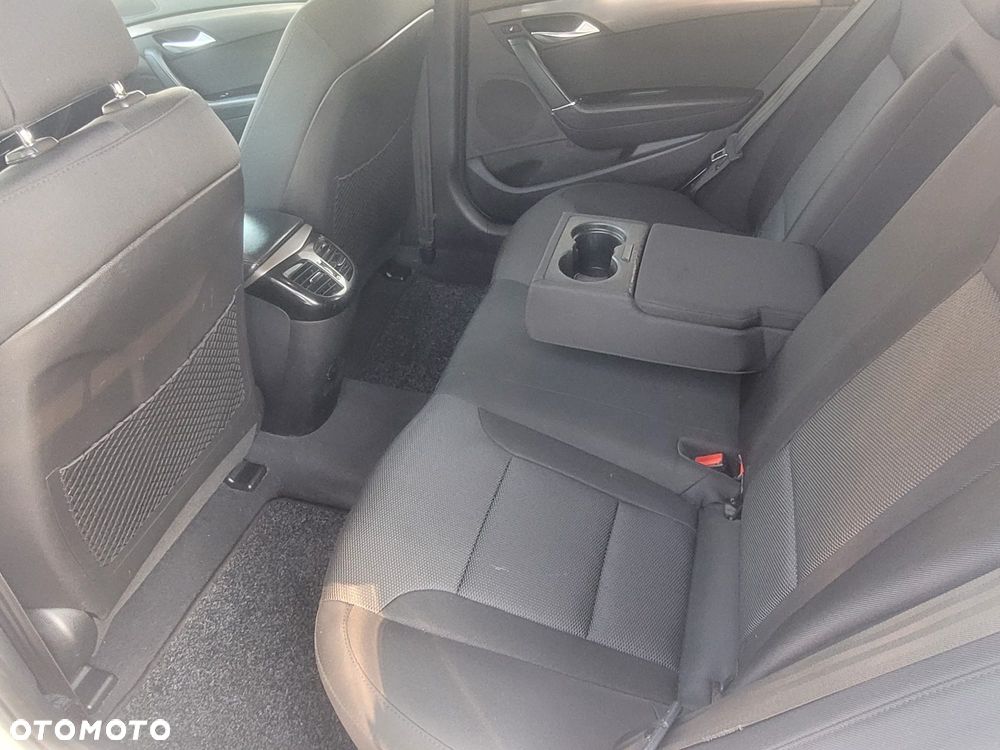 Hyundai i40 Kombi blue 1.7 CRDi DCT Premium - 33