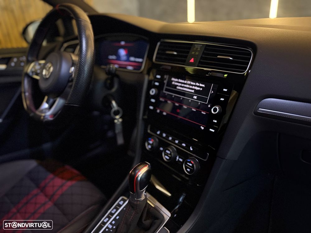 VW Golf GTI TCR 2.0 TSI OPF DSG - 25