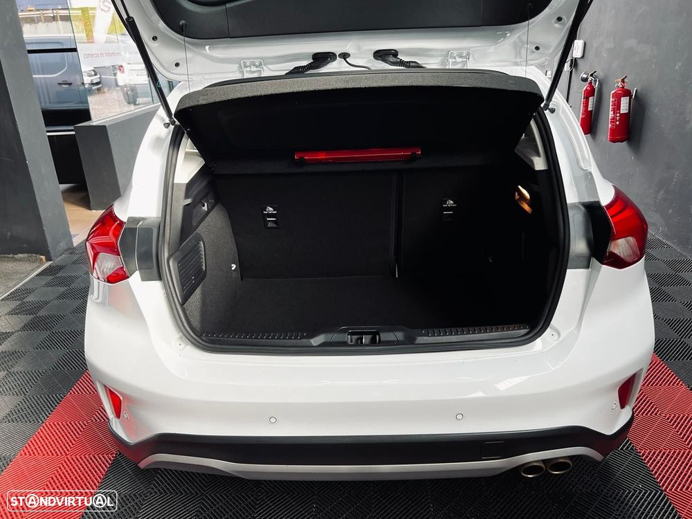 Ford Focus 1.0 EcoBoost Active Aut. - 37