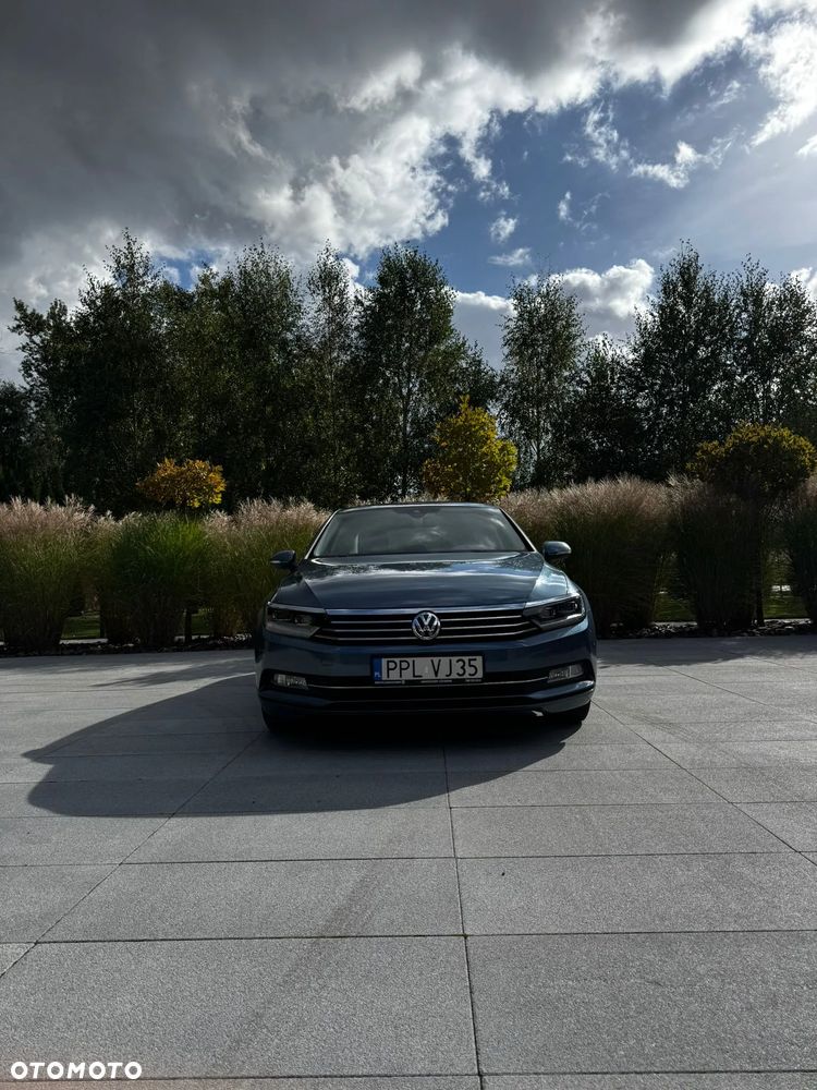 Volkswagen Passat - 2