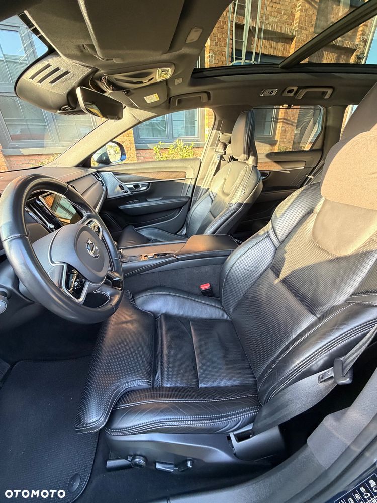 Volvo V90 Cross Country D5 AWD Geartronic - 22