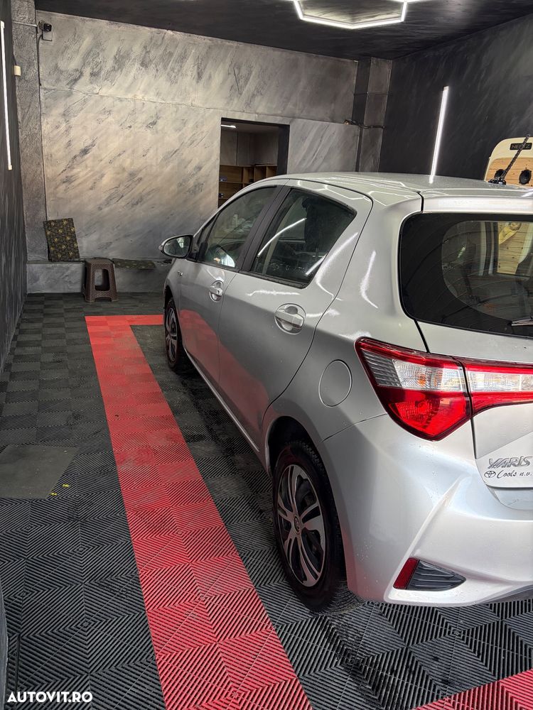 Toyota Yaris 1.5 VVT-i HSD Dynamic - 8