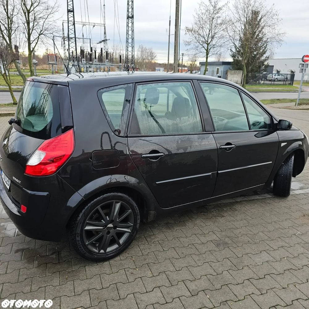 Renault Scenic 1.6 16V Confort Dynamique - 8