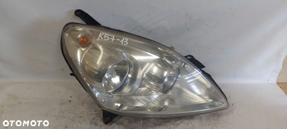 .  PRZOD PRZEDNIA LAMPA PRAWA OPEL ZAFIRA B - 1