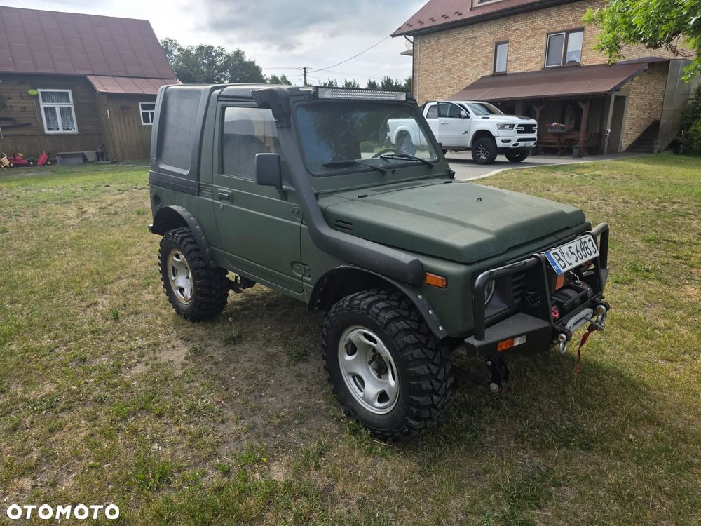 Suzuki Samurai - 3