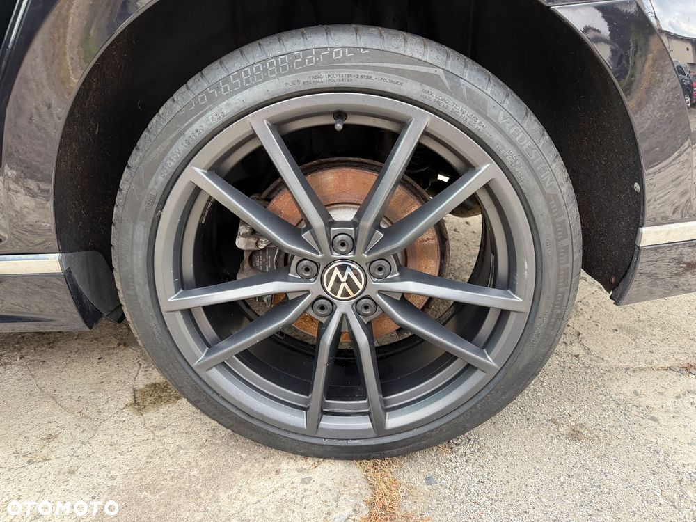 Volkswagen Passat Variant 2.0 TDI SCR DSG 4Motion Elegance - 15