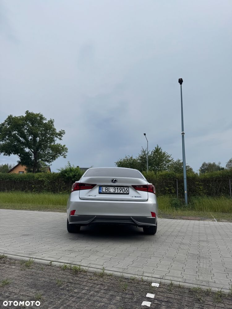 Lexus IS 300h Prestige - 6