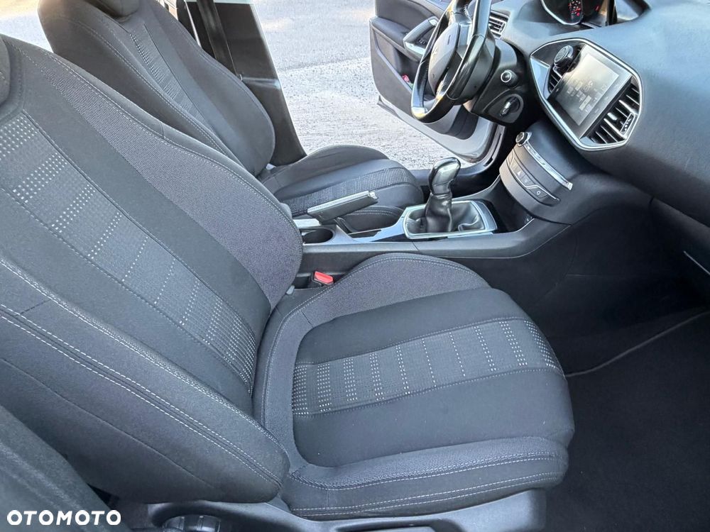 Peugeot 308 - 14