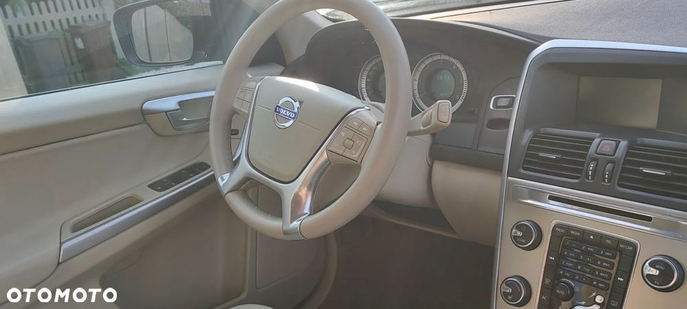 Volvo XC 60 D3 Momentum - 3