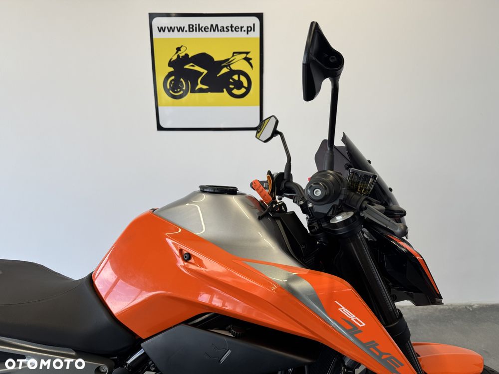 KTM Duke - 10