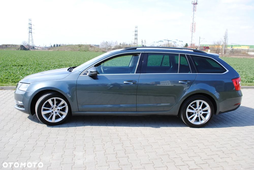 Skoda Octavia 1.5 TSI ACT Style DSG - 5