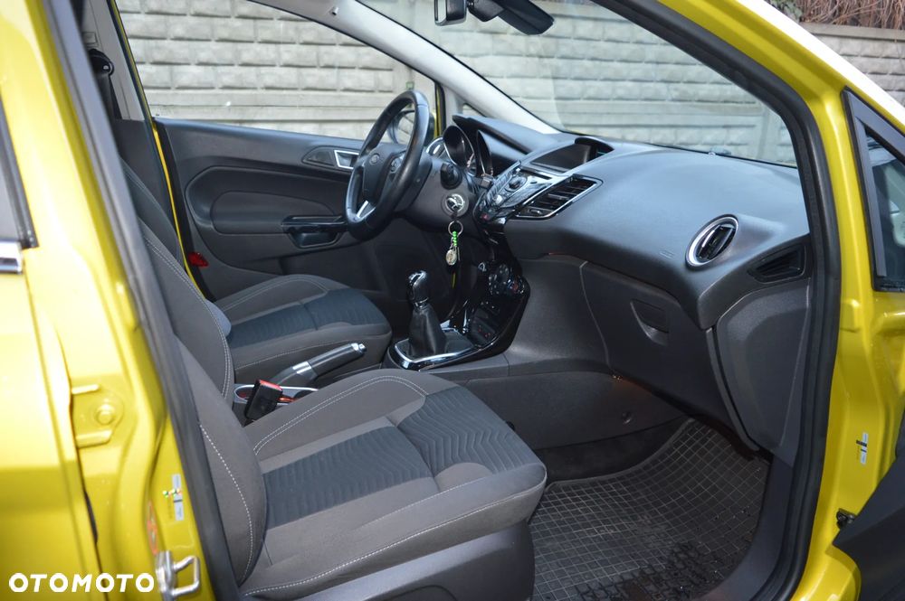 Ford Fiesta 1.0 EcoBoost Titanium - 12